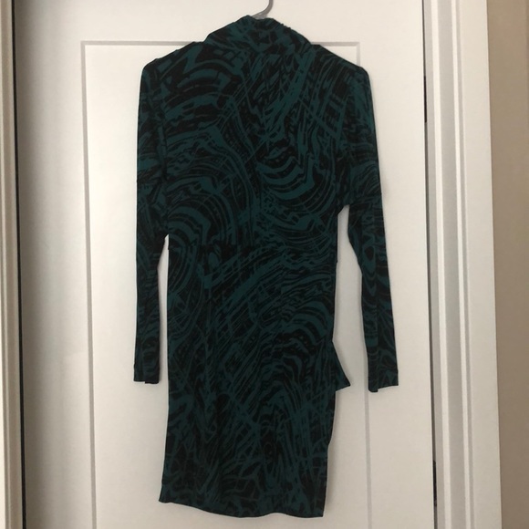 BCBGeneration Long Sleeve cocktail dress - Picture 3 of 4